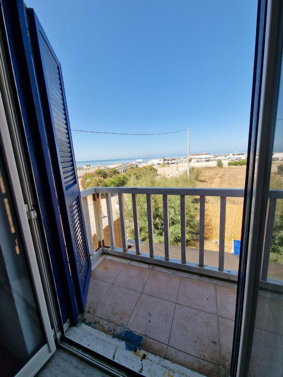 Beach Suites - By Lido Scalzone Castel Volturno Exterior foto